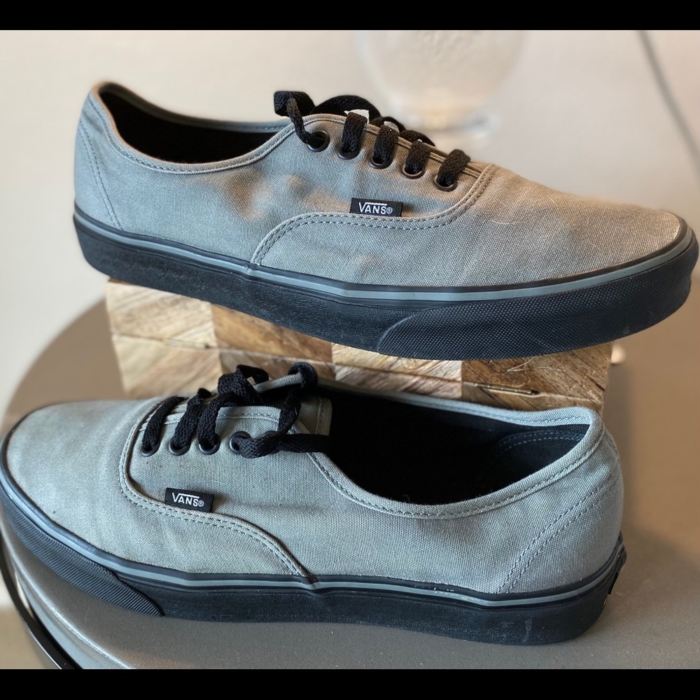Vans Sneakers